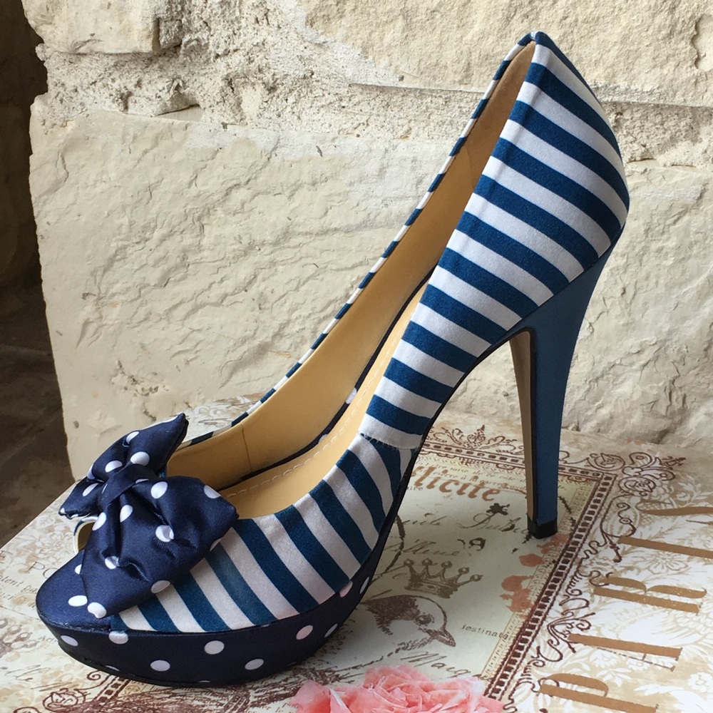 SALE 👠 Top Heels Jillian Blue Peep Toes